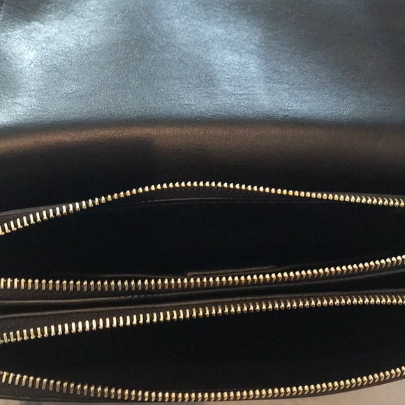 Salvatore Ferragamo Fiore Black Calfskin Handbag - Picture 5 of 6